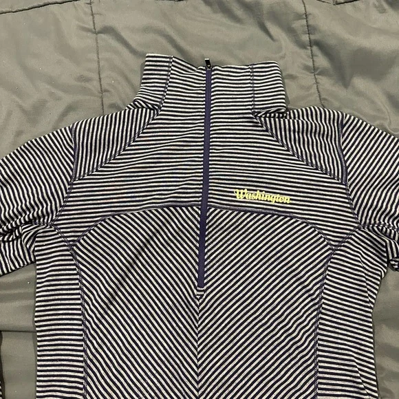 Columbia women’s half zip striped to. UW University of Washington. - Picture 6 of 8